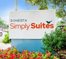 Sonesta Simply Suites Falls Church Exterior
