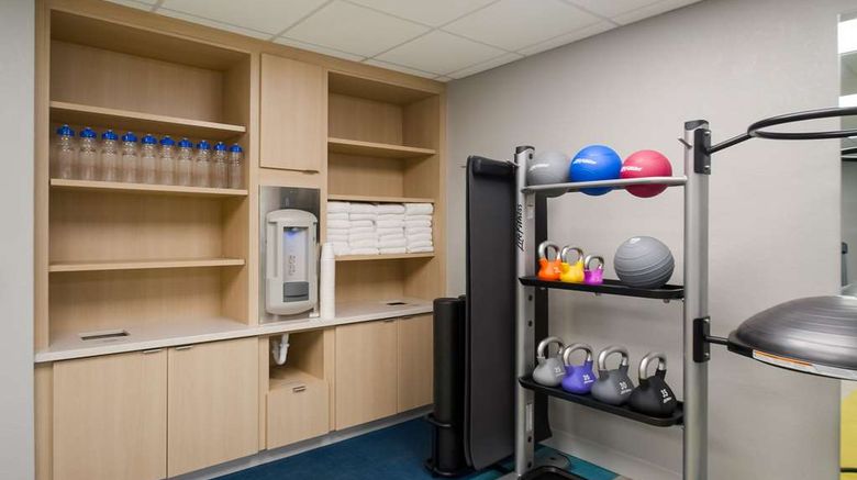 <b>Sonesta Simply Suites Falls Church Health</b>. Images powered by <a href="https://iceportal.shijigroup.com/" title="IcePortal" target="_blank">IcePortal</a>.