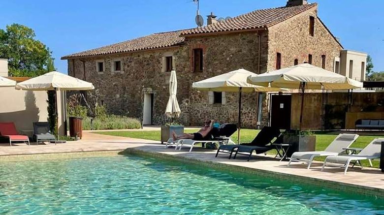 <b>Mas del Sol Hotel Pool</b>. Images powered by <a href="https://iceportal.shijigroup.com/" title="IcePortal" target="_blank">IcePortal</a>.