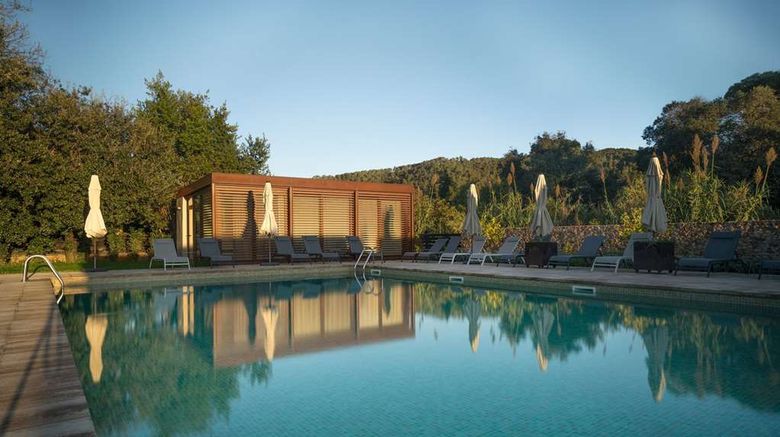 <b>Mas del Sol Hotel Pool</b>. Images powered by <a href="https://iceportal.shijigroup.com/" title="IcePortal" target="_blank">IcePortal</a>.