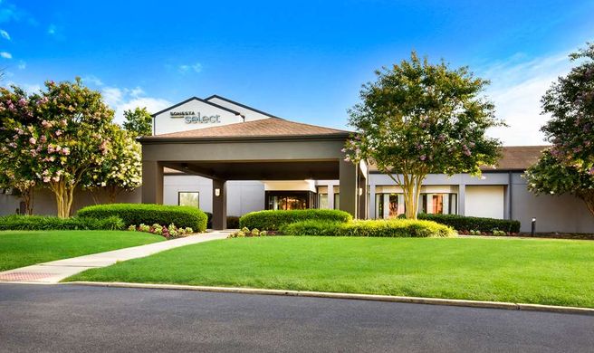 Sonesta Select Philadelphia Airport Exterior