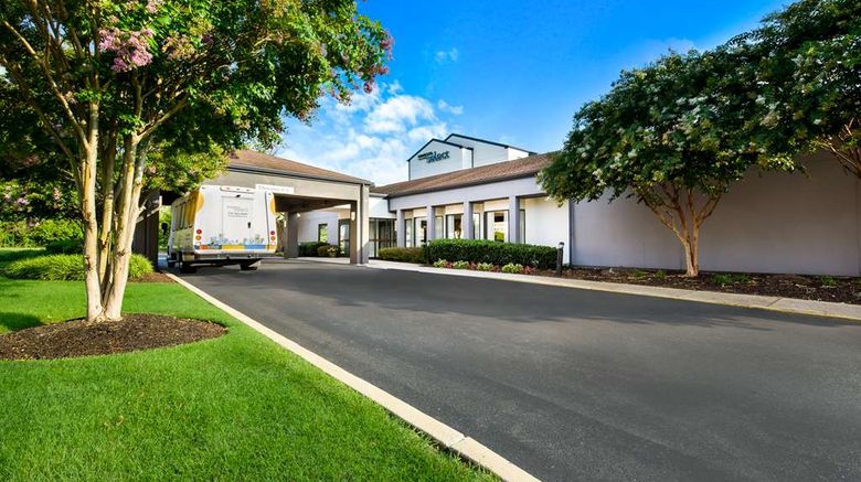 <b>Sonesta Select Philadelphia Airport Exterior</b>. Images powered by <a href="https://iceportal.shijigroup.com/" title="IcePortal" target="_blank">IcePortal</a>.