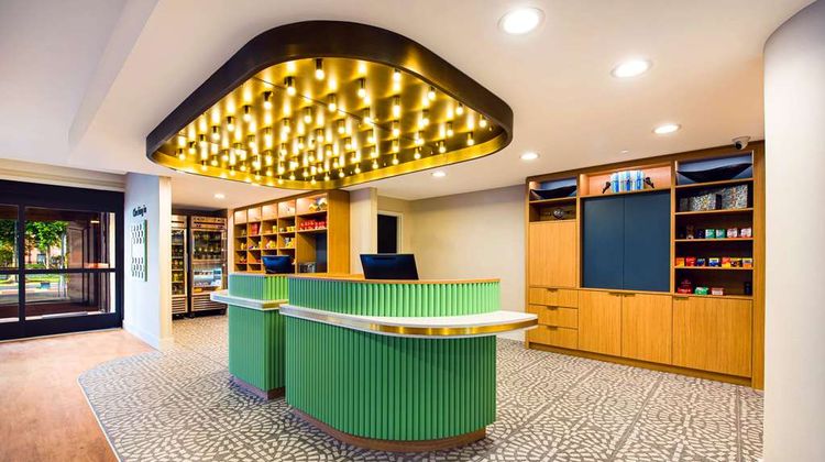 Sonesta Select Philadelphia Airport Lobby