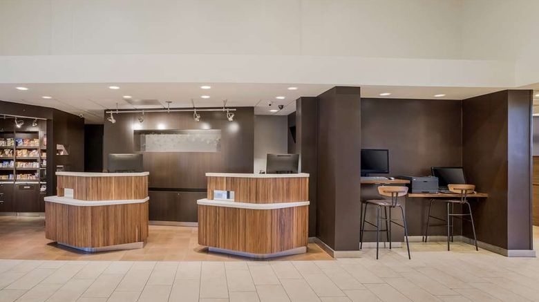 <b>Sonesta Select Phoenix Chandler Lobby</b>. Images powered by <a href="https://iceportal.shijigroup.com/" title="IcePortal" target="_blank">IcePortal</a>.