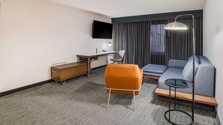 Sonesta Select Phoenix Chandler Suite