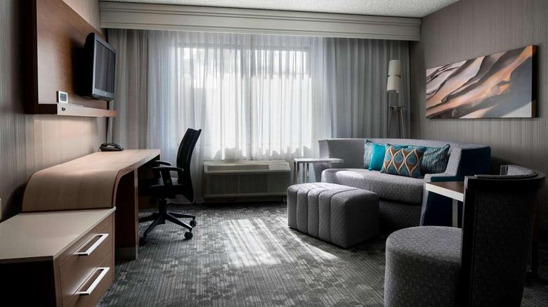 <b>Sonesta Select Tempe Downtown Suite</b>. Images powered by <a href="https://iceportal.shijigroup.com/" title="IcePortal" target="_blank">IcePortal</a>.