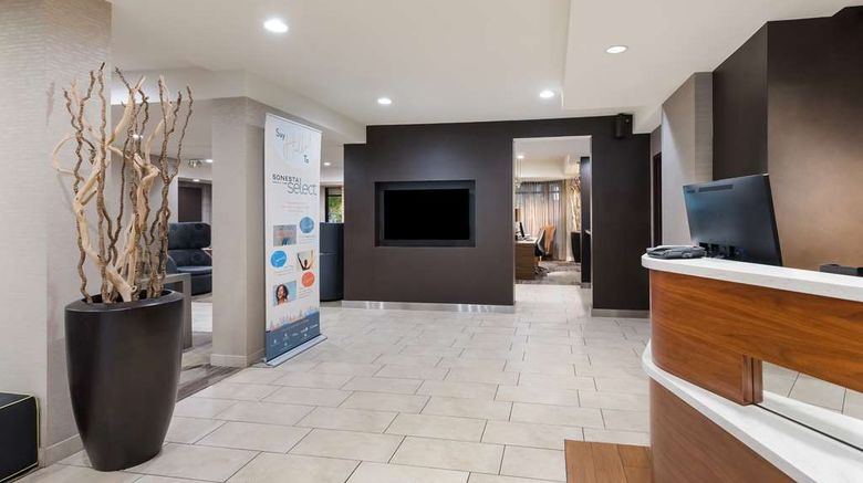 <b>Sonesta Select Tempe Downtown Lobby</b>. Images powered by <a href="https://iceportal.shijigroup.com/" title="IcePortal" target="_blank">IcePortal</a>.