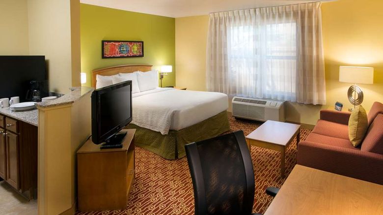 <b>Sonesta Simply Suites Detroit Novi Suite</b>. Images powered by <a href="https://iceportal.shijigroup.com/" title="IcePortal" target="_blank">IcePortal</a>.