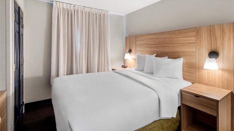 Sonesta Simply Suites Detroit Novi Suite