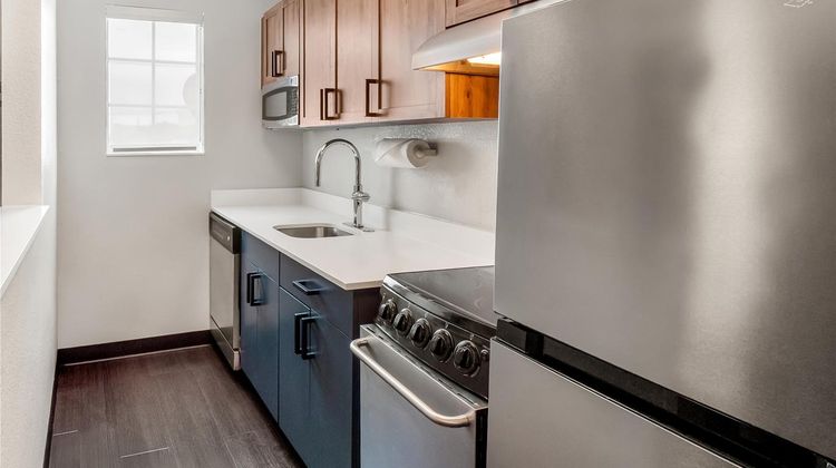 Sonesta Simply Suites Detroit Novi Suite