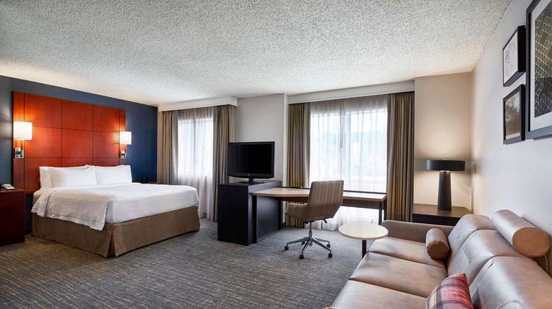 <b>Sonesta ES Suites Annapolis Suite</b>. Images powered by <a href="https://iceportal.shijigroup.com/" title="IcePortal" target="_blank">IcePortal</a>.