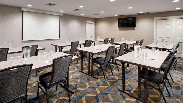 <b>Sonesta ES Suites Annapolis Meeting</b>. Images powered by <a href="https://iceportal.shijigroup.com/" title="IcePortal" target="_blank">IcePortal</a>.