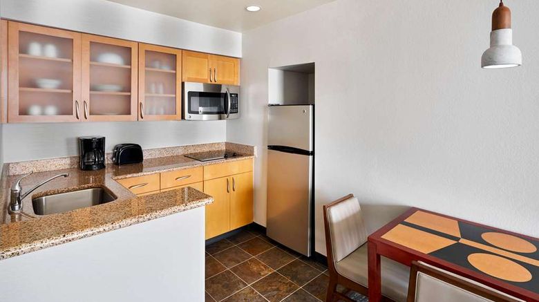 <b>Sonesta ES Suites Annapolis Suite</b>. Images powered by <a href="https://iceportal.shijigroup.com/" title="IcePortal" target="_blank">IcePortal</a>.