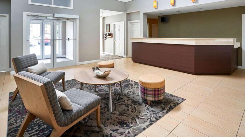 <b>Sonesta ES Suites Annapolis Lobby</b>. Images powered by <a href="https://iceportal.shijigroup.com/" title="IcePortal" target="_blank">IcePortal</a>.
