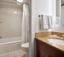 Sonesta ES Suites Annapolis Room