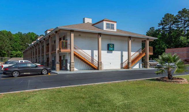 Quality Inn Exterior