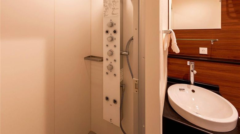 <b>Comfort Inn Tokyo Roppongi Room</b>. Images powered by <a href="https://iceportal.shijigroup.com/" title="IcePortal" target="_blank">IcePortal</a>.