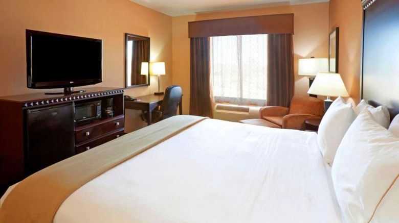 <b>Comfort Inn & Suites Room</b>. Images powered by <a href="https://iceportal.shijigroup.com/" title="IcePortal" target="_blank">IcePortal</a>.
