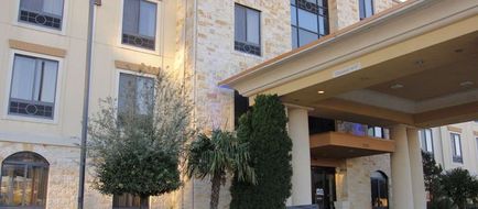 Comfort Inn & Suites Exterior