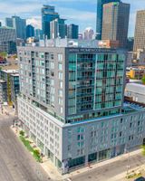 Hampton by Hilton Montreal Downtown