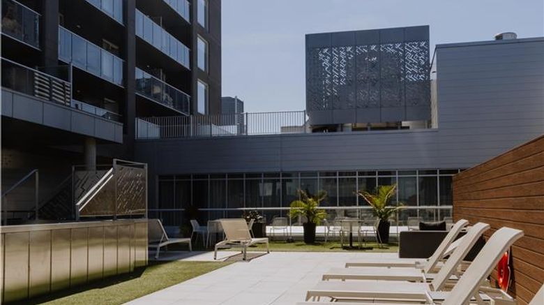 <b>Hampton by Hilton Montreal Downtown Pool</b>. Images powered by <a href="https://iceportal.shijigroup.com/" title="IcePortal" target="_blank">IcePortal</a>.