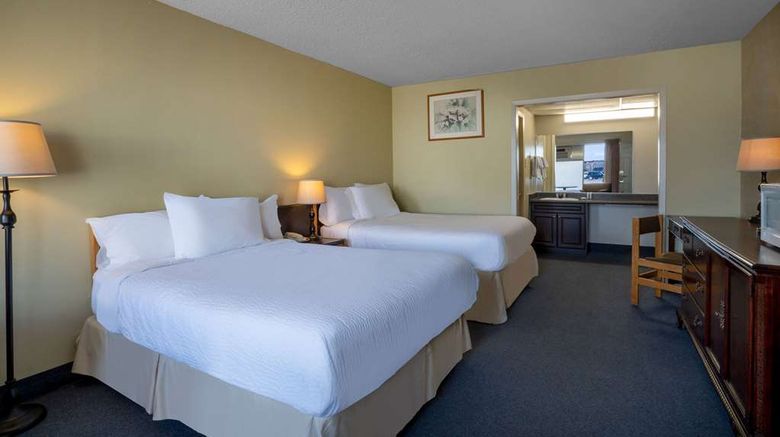 <b>Thriftlodge by Wyndham Regina Room</b>. Images powered by <a href="https://iceportal.shijigroup.com/" title="IcePortal" target="_blank">IcePortal</a>.