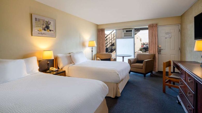 <b>Thriftlodge by Wyndham Regina Room</b>. Images powered by <a href="https://iceportal.shijigroup.com/" title="IcePortal" target="_blank">IcePortal</a>.
