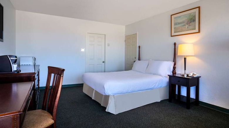 <b>Thriftlodge by Wyndham Regina Room</b>. Images powered by <a href="https://iceportal.shijigroup.com/" title="IcePortal" target="_blank">IcePortal</a>.