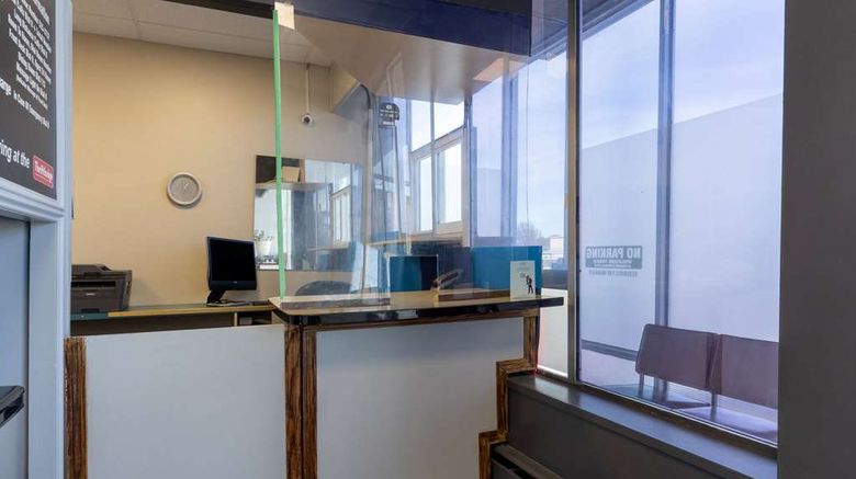 <b>Thriftlodge by Wyndham Regina Lobby</b>. Images powered by <a href="https://iceportal.shijigroup.com/" title="IcePortal" target="_blank">IcePortal</a>.