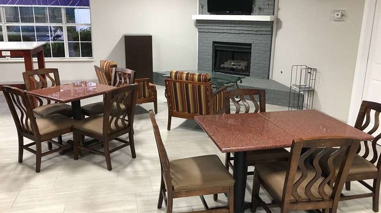 Baymont by Wyndham Adairsville Restaurant