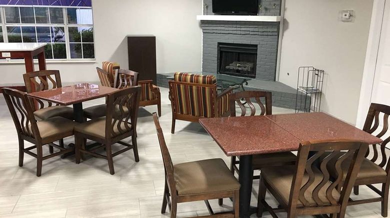 <b>Baymont by Wyndham Adairsville Restaurant</b>. Images powered by <a href="https://iceportal.shijigroup.com/" title="IcePortal" target="_blank">IcePortal</a>.