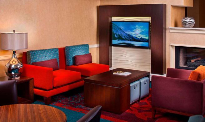 Sonesta ES Suites Birmingham Homewood Lobby