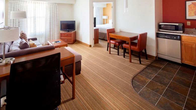 <b>Sonesta ES Suites Birmingham Homewood Suite</b>. Images powered by <a href="https://iceportal.shijigroup.com/" title="IcePortal" target="_blank">IcePortal</a>.