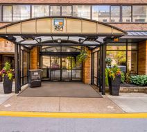 Sonesta ES Stes Chicago Magnificent Mile Exterior