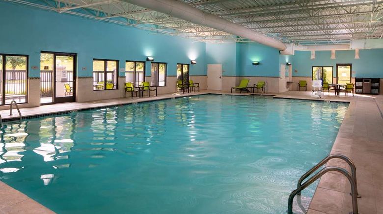 <b>Sonesta Select Nashville Airport Suites Pool</b>. Images powered by <a href="https://iceportal.shijigroup.com/" title="IcePortal" target="_blank">IcePortal</a>.