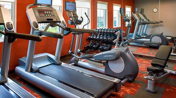 Sonesta ES Suites Detroit Warren Health
