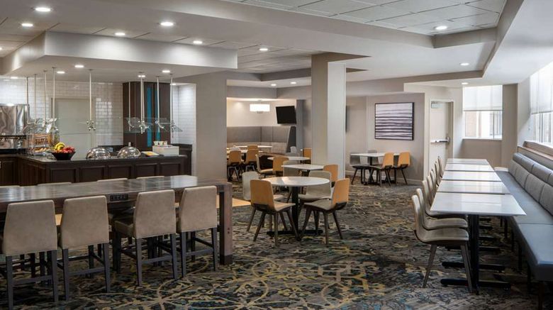 <b>Sonesta ES Suites NO Convention Center Restaurant</b>. Images powered by <a href="https://iceportal.shijigroup.com/" title="IcePortal" target="_blank">IcePortal</a>.