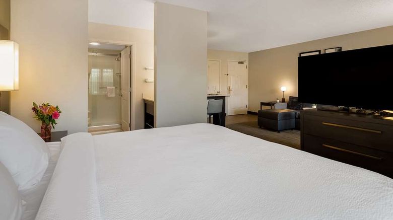 <b>Sonesta ES Suites Parsippany Morris Plains Health</b>. Images powered by <a href="https://iceportal.shijigroup.com/" title="IcePortal" target="_blank">IcePortal</a>.