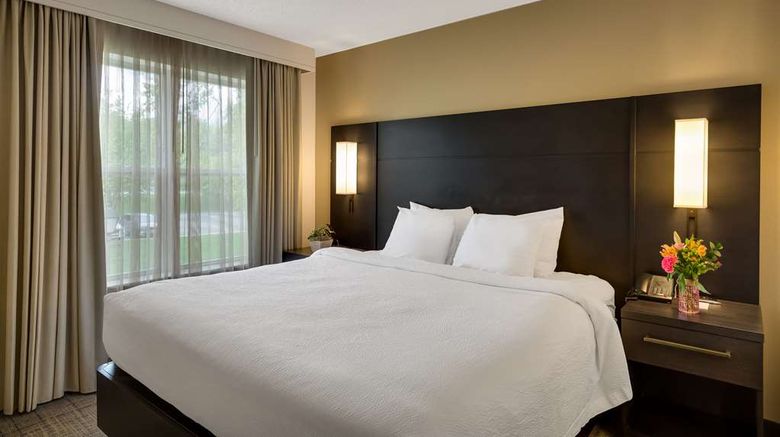 <b>Sonesta ES Suites Parsippany Morris Plains Recreation</b>. Images powered by <a href="https://iceportal.shijigroup.com/" title="IcePortal" target="_blank">IcePortal</a>.