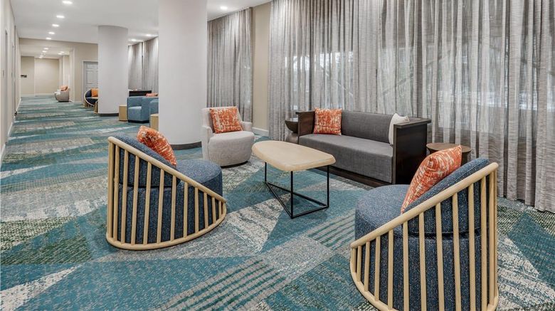 <b>Sonesta ES Suites Downtown Alamo Plaza Lobby</b>. Images powered by <a href="https://iceportal.shijigroup.com/" title="IcePortal" target="_blank">IcePortal</a>.