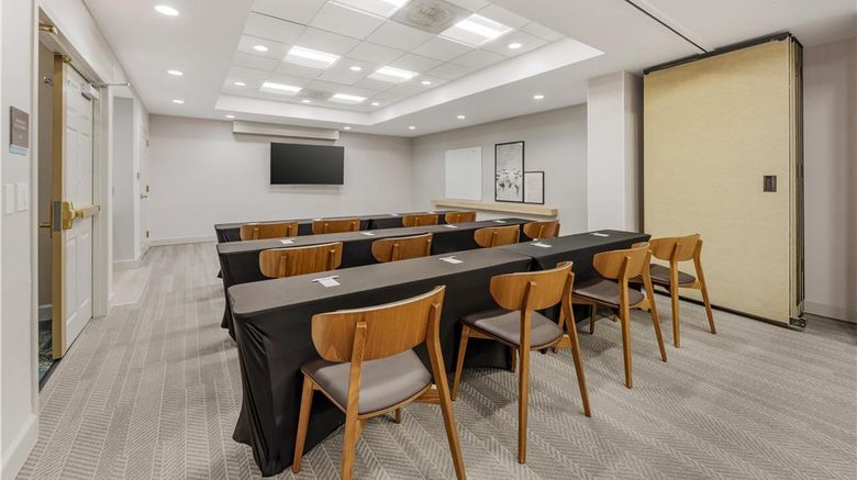 <b>Sonesta ES Suites Downtown Alamo Plaza Meeting</b>. Images powered by <a href="https://iceportal.shijigroup.com/" title="IcePortal" target="_blank">IcePortal</a>.