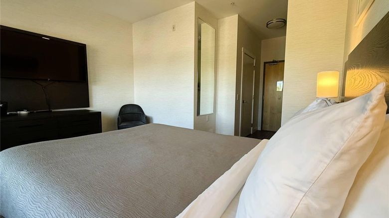 <b>Quality Inn Room</b>. Images powered by <a href="https://iceportal.shijigroup.com/" title="IcePortal" target="_blank">IcePortal</a>.