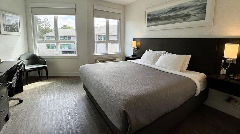 <b>Quality Inn Room</b>. Images powered by <a href="https://iceportal.shijigroup.com/" title="IcePortal" target="_blank">IcePortal</a>.