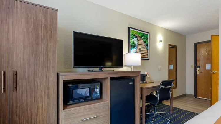 Quality Inn Lee/Berkshires/Outlet Area Room