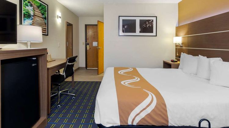 Quality Inn Lee/Berkshires/Outlet Area Room