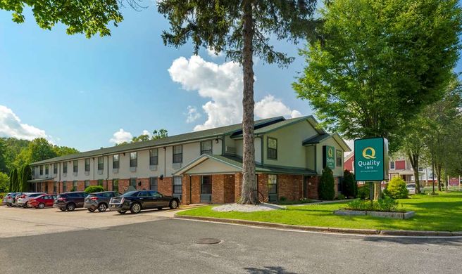 Quality Inn Lee/Berkshires/Outlet Area Exterior