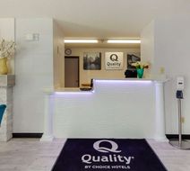 Quality Inn Lee/Berkshires/Outlet Area Lobby