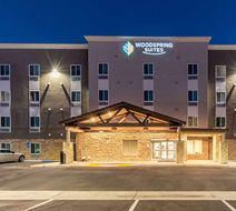 WoodSpring Suites Bakersfield Airport Exterior