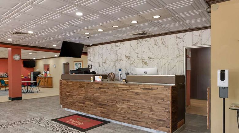 <b>Econo Lodge High Point Lobby</b>. Images powered by <a href="https://iceportal.shijigroup.com/" title="IcePortal" target="_blank">IcePortal</a>.
