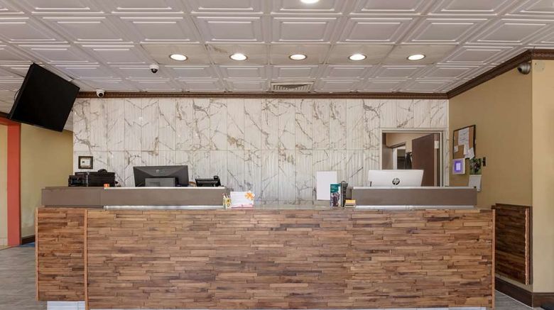 <b>Econo Lodge High Point Lobby</b>. Images powered by <a href="https://iceportal.shijigroup.com/" title="IcePortal" target="_blank">IcePortal</a>.